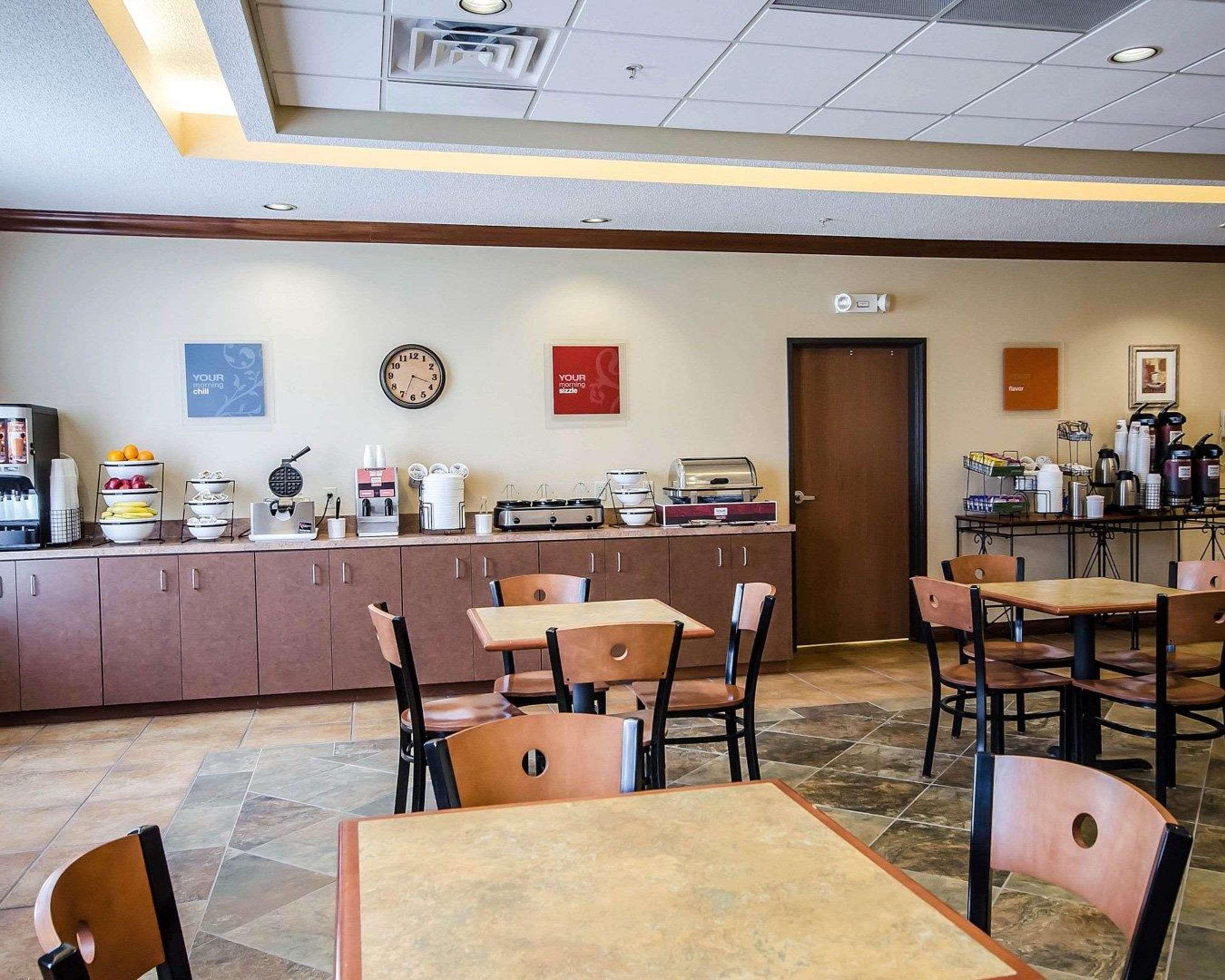 Quality Inn & Suites Rockport-Owensboro North Gold Award Winner Exterior photo