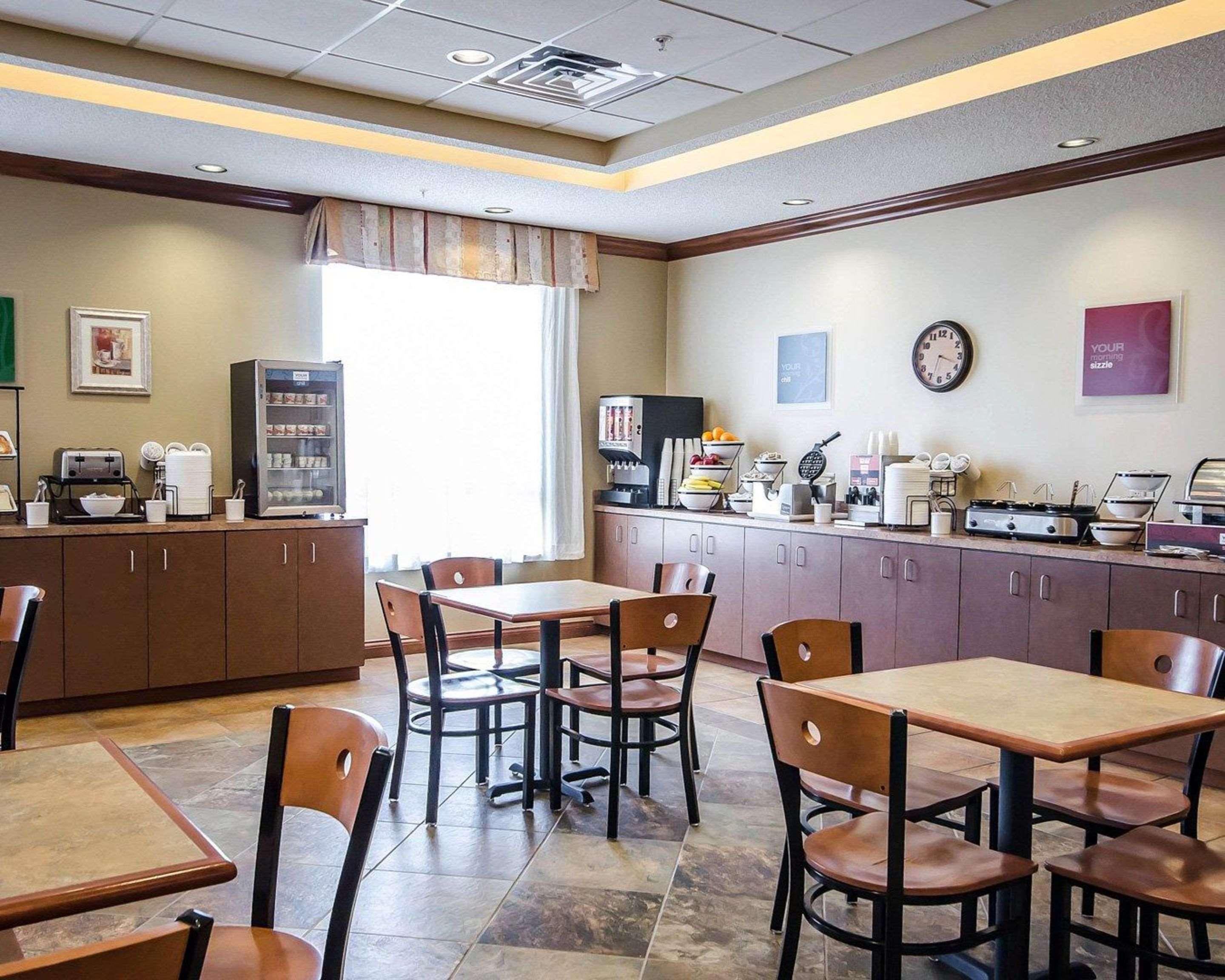 Quality Inn & Suites Rockport-Owensboro North Gold Award Winner Exterior photo