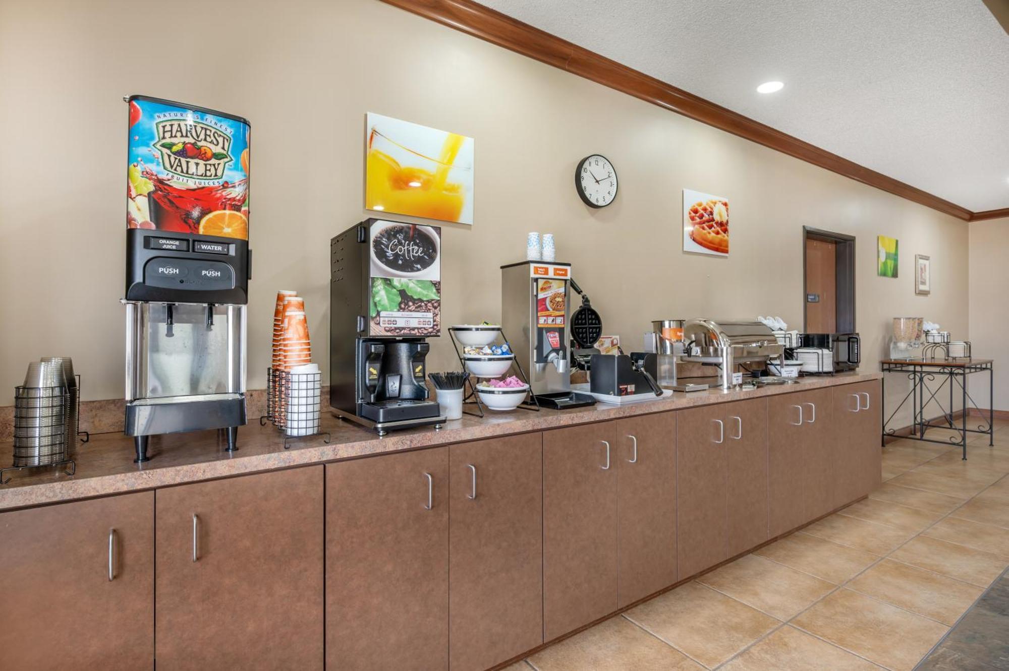 Quality Inn & Suites Rockport-Owensboro North Gold Award Winner Exterior photo