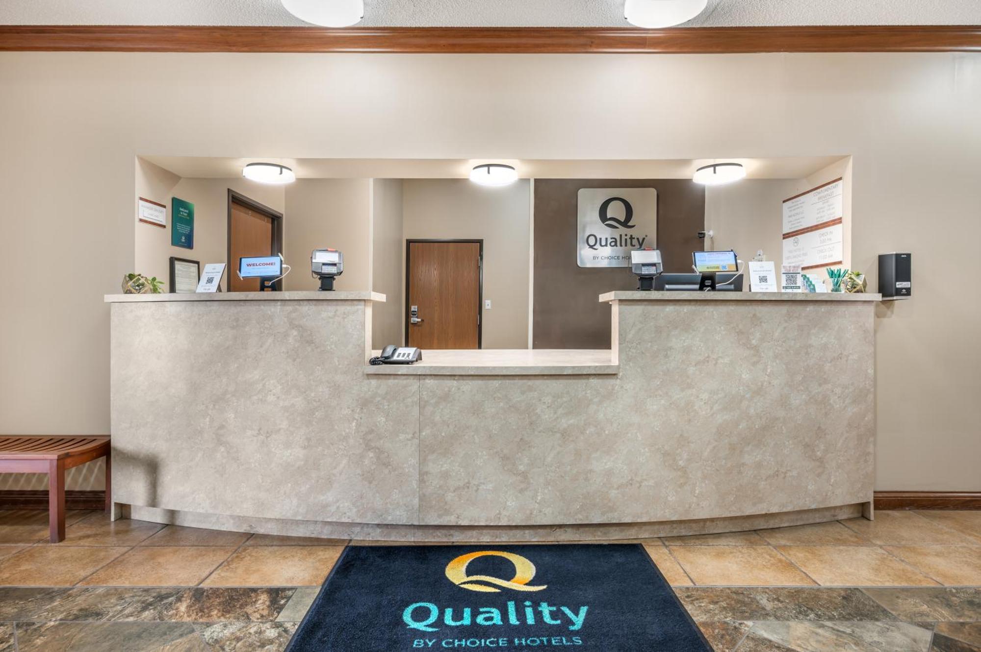 Quality Inn & Suites Rockport-Owensboro North Gold Award Winner Exterior photo